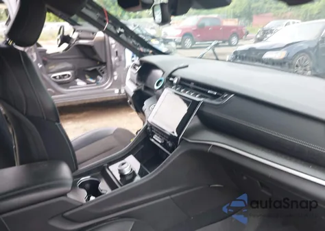 2024 Jeep Grand Cherokee L Altitude X 4X4 from USA, damaged, VIN 1C4RJKAG5R8541197